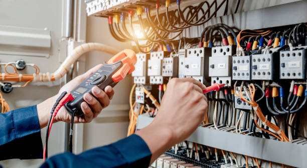 Best Emergency Electrical Repair  in Town N Country, FL